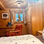 בית נופש Almbruennerl Almhuette Auf Der Raffner Alm *