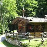 בית נופש Almbruennerl Almhuette Auf Der Raffner Alm *