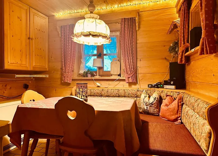 Almbrünnerl Almhütte Auf Der Raffner Alm *