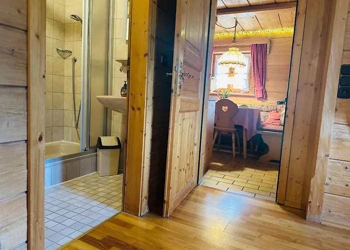 Almbrünnerl Almhütte Auf Der Raffner Alm * Ruhpolding